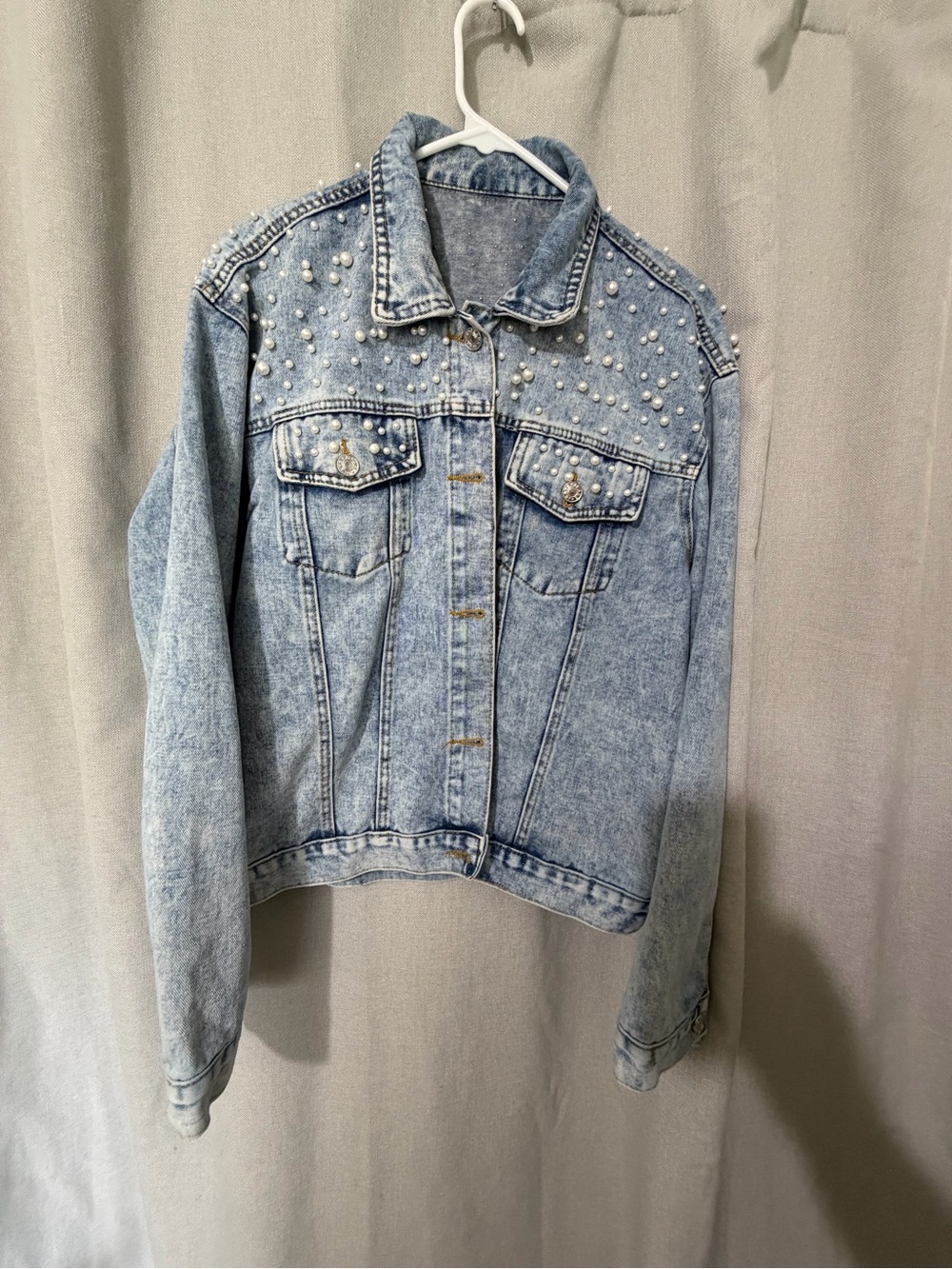 Source Unknown Light Wash Pearl-Embellished Denim Jacket - Blue